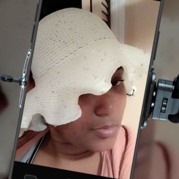 Beautiful hat - Picture 3 of 4